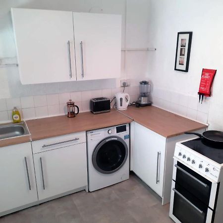Вилла Llewellyn House Llwynypia Экстерьер фото